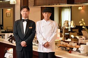 Kanazawa Hakuchoro Hotel Sanraku