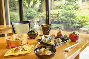 Kanazawa Hakuchoro Hotel Sanraku
