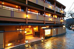 Kyoto Arashiyama Onsen Ryokan Hanaikada