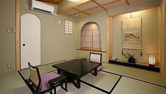 Kyoto Arashiyama Onsen Ryokan Hanaikada