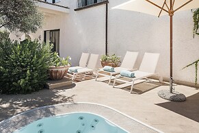 Botania Relais & Spa - The Leading Hotels of the World.