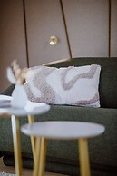 Crystls Aparthotel