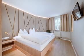 Crystls Aparthotel