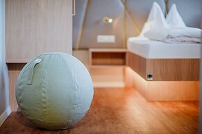 Crystls Aparthotel