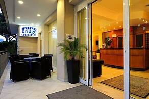 Hotel Bridge