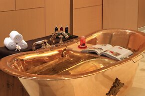 High1 Grand Hotel Convention Tower