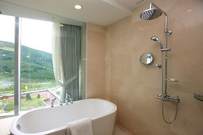 High1 Grand Hotel Convention Tower