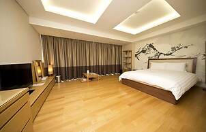 High1 Grand Hotel Convention Tower