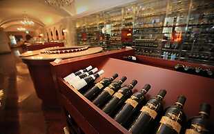 High1 Grand Hotel Convention Tower