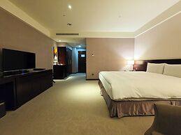 CHECK Inn Taichung LaiLai
