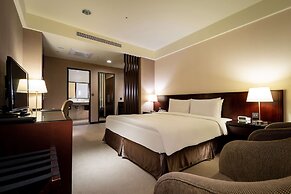 CHECK Inn Taichung LaiLai