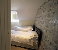 The Saracens Head Hotel