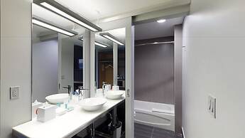 Aloft Miami - Brickell