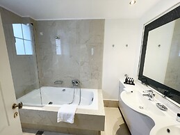 Theoxenia House Hotel