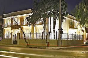 Theoxenia House Hotel