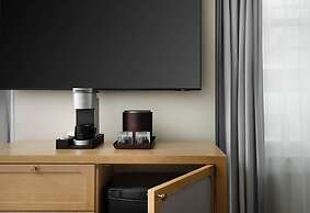 Hotel Flor Tampa Downtown, Tapestry Collection by Hilton