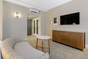 Hotel Flor Tampa Downtown, Tapestry Collection by Hilton