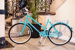 Hotel Flor Tampa Downtown, Tapestry Collection by Hilton