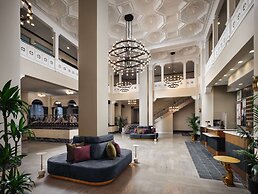 Hotel Flor Tampa Downtown, Tapestry Collection by Hilton