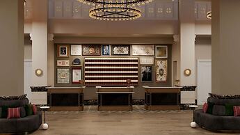 Hotel Flor Tampa Downtown, Tapestry Collection by Hilton