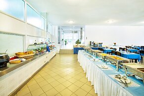 Xenios Port Marina Hotel