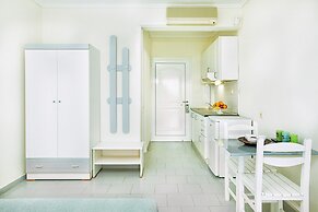 Xenios Port Marina Hotel