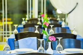 Xenios Port Marina Hotel