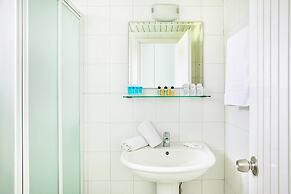 Xenios Port Marina Hotel