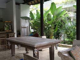 Artemis Villa and Hotel