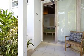 Artemis Villa and Hotel