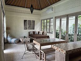 Artemis Villa and Hotel