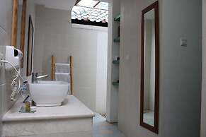 Artemis Villa and Hotel