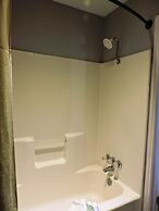 Riata Inn Crystal City