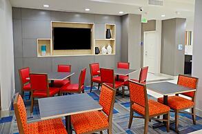 Holiday Inn Express Hotel & Suites Phoenix North Scottsdale by IHG