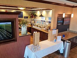 Holiday Inn Express Hotel & Suites Paducah West by IHG