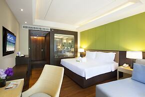 Graceland Khaolak Beach Resort