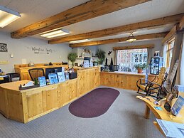 Western Riviera Lakeside Lodging