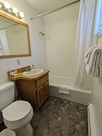 Western Riviera Lakeside Lodging