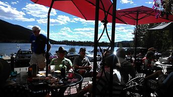 Western Riviera Lakeside Lodging