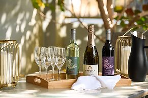 Airport Apartments by Vetroblu