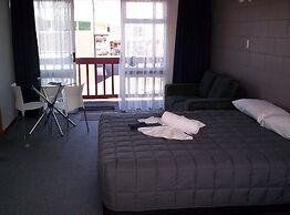 Broadway Motor Inn