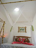 Bali Suites Itamambuca