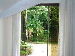 Bali Suites Itamambuca