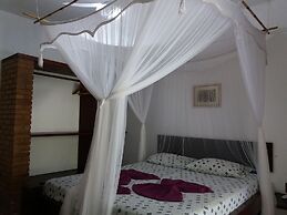 Bali Suites Itamambuca