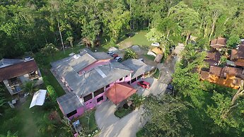 Bali Suites Itamambuca