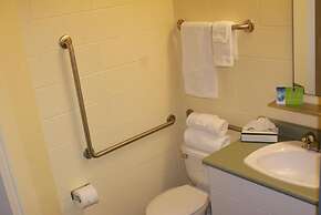 Residence & Conference Centre - Sudbury West