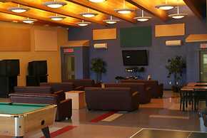 Residence & Conference Centre - Sudbury West