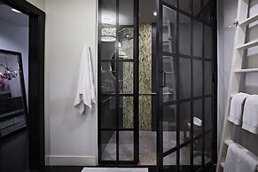 Bespoke Inn Scottsdale