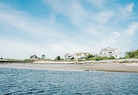 Cape Arundel Inn - Club House