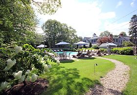 Cape Arundel Inn - Club House